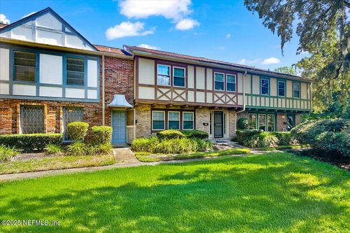 8150 Sutton Pl E, JACKSONVILLE, FL, 32217-4437 | Card Image
