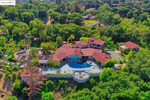 4146 Canyon Rd, Lafayette, CA, 94549-2706 | Card Image