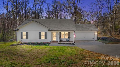 2136 Moose Rd, Kannapolis, NC, 28083-9779 | Card Image