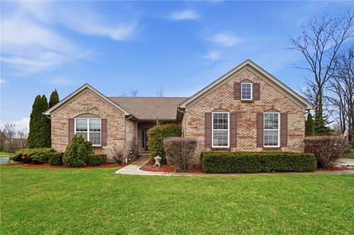 6535 Tree View Dr, Liberty Twp, OH, 45044-9381 | Card Image