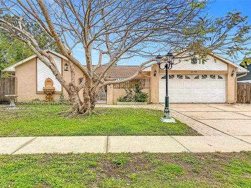 15709 Crying Wind Dr, TAMPA, FL, 33624-1560 | Card Image