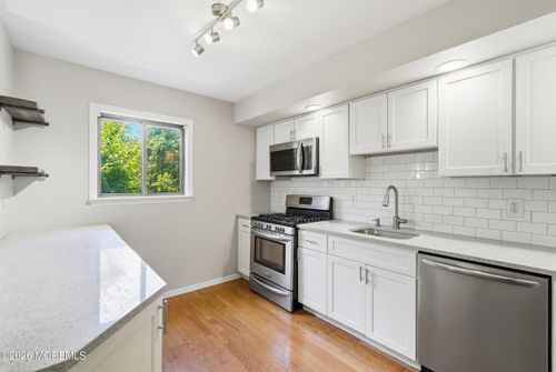 802 Alpine Trl, NEPTUNE, NJ, 07753-4456 | Card Image