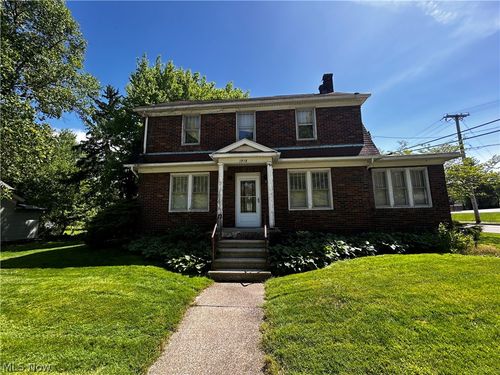 1918 Greensburg Road, North Canton, OH, 44720 | Card Image
