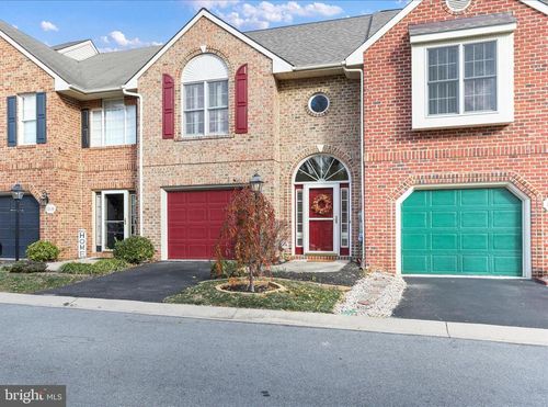 1221 Lindsay Ln, HAGERSTOWN, MD, 21742-4619 | Card Image