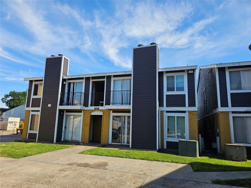 12627 Ashford Meadow Dr, Houston, TX, 77082-6233 | Card Image