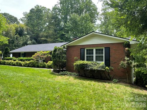 38 Westridge Dr, Asheville, NC, 28803-3329 | Card Image