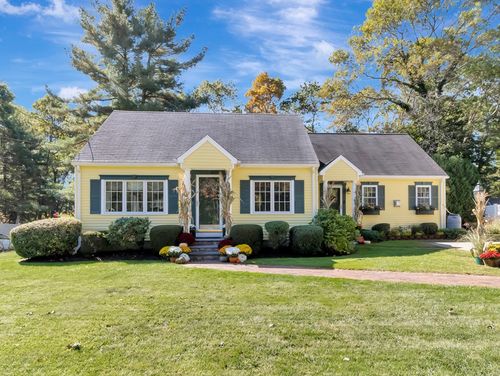 89 Oak St, Foxboro, MA, 02035-1643 | Card Image