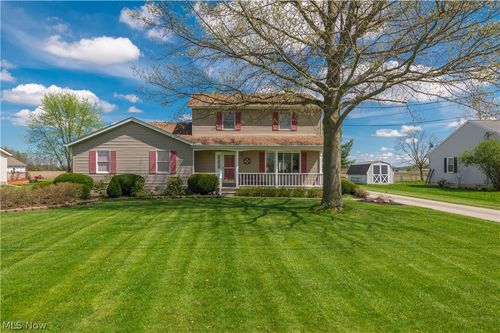 9217 Bechtel Rd, Elyria, OH, 44035-4317 | Card Image