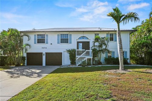 1570 Avion Pl, NAPLES, FL, 34104-3440 | Card Image