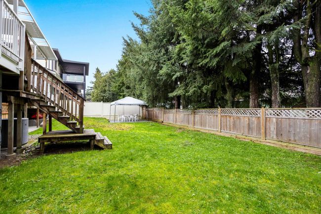 2071 Topaz Street, House other with 5 bedrooms, 2 bathrooms and 6 parking in Abbotsford BC | Image 35