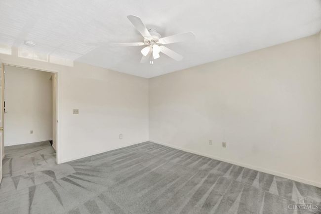 12041 Carrington Ln, Condo with 2 bedrooms, 2 bathrooms and null parking in Loveland OH | Image 12
