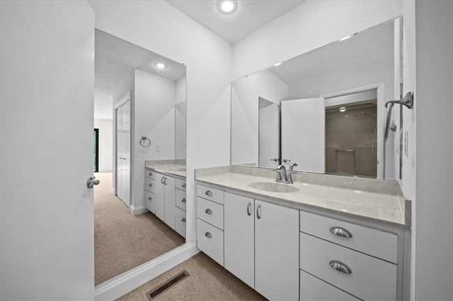 704 Loran Pointe Cir, Townhouse with 3 bedrooms, 4 bathrooms and null parking in Seneca SC | Image 15