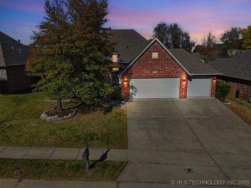 2712 Natchez St, Broken Arrow, OK, 74011-7872 | Card Image