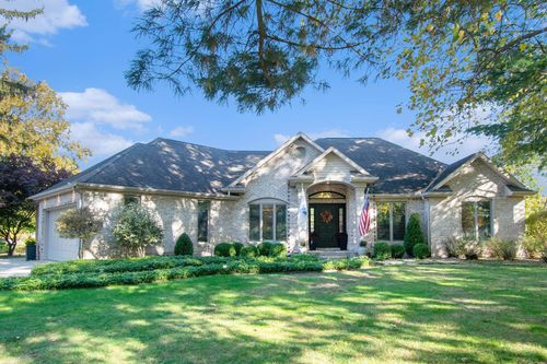 58680 Glenriver Dr, Goshen, IN, 46528-8313 | Card Image