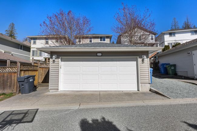 36516 Lester Pearson Way, House other with 5 bedrooms, 3 bathrooms and 3 parking in Abbotsford BC | Image 39