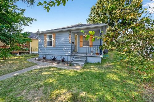 10804 Felton St, Sugar Creek, MO, 64054-1027 | Card Image