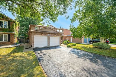 1060 Vanier Dr, House other with 4 bedrooms, 3 bathrooms and 6 parking in Mississauga ON | Image 1