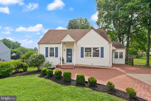 4103 Woodland Dr, FAIRFAX, VA, 22030-5105 | Card Image
