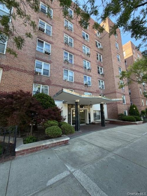 b16-102-21 63rd Rd, Forest Hills, NY, 11375-1007 | Card Image