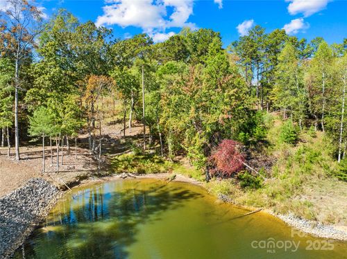 5741 Lake Pointe Dr, Granite Falls, NC, 28630-8843 | Card Image