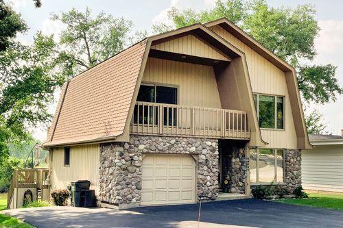 28986 W Manitoba Trl, McHenry, IL, 60051-7347 | Card Image