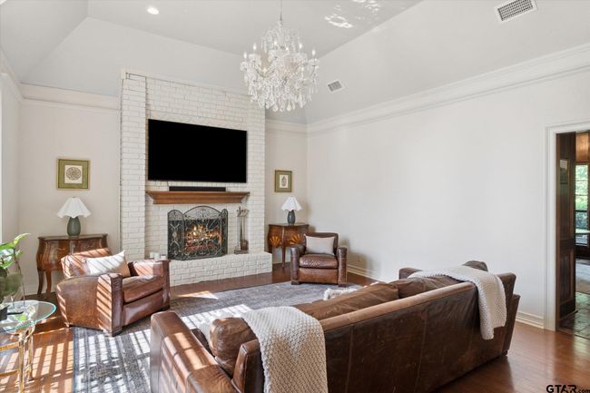 6307 Shady Oaks Dr, House other with 4 bedrooms, 4 bathrooms and null parking in Tyler TX | Image 9