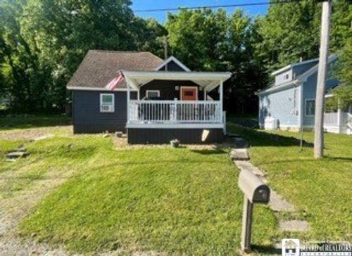 3 Mapleview Ave, Lakewood, NY, 14750-1611 | Card Image