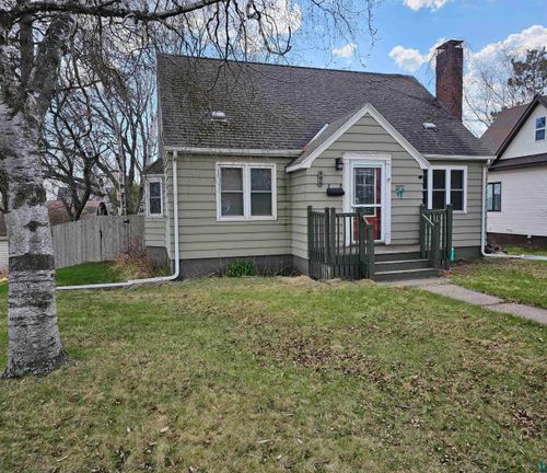 406 11th Ave, Two Harbors, MN, 55616-1347 | Card Image