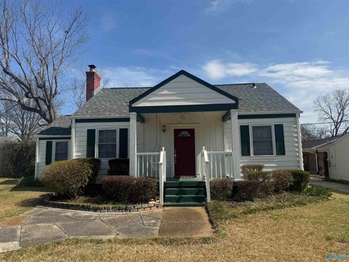 2015 Sewanee Rd Sw, Huntsville, AL, 35801-5226 | Card Image