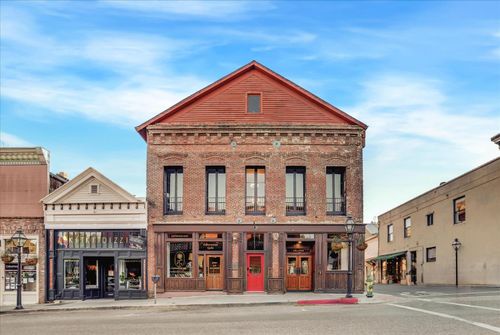 233 Broad Street, Nevada City, CA, 95959 | Card Image