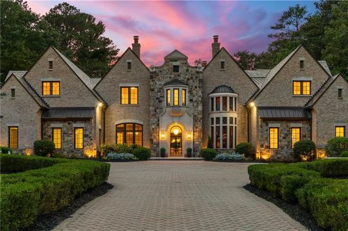 4560 Harris Trl, Atlanta, GA, 30327-3824 | Card Image