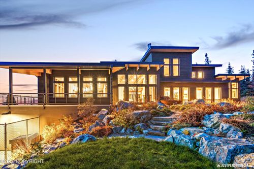 10400 Blackwolf Cir, Anchorage, AK, 99507-1202 | Card Image