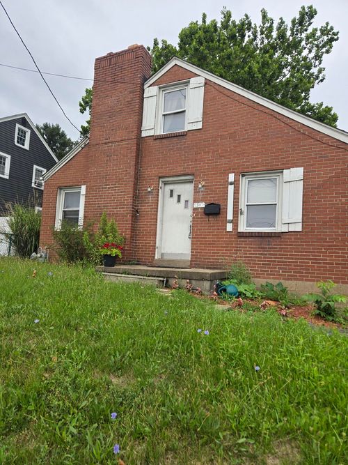 1347 Washington Ave, Carnegie, PA, 15106 | Card Image