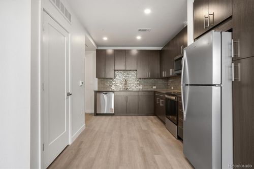 211-639 29th Street, Denver, CO, 80205 | Card Image