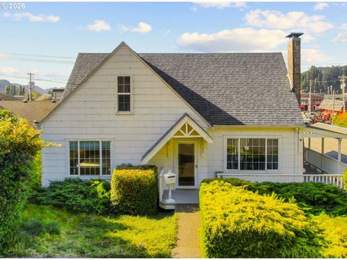 525 Elm Ave, Reedsport, OR, 97467 | Card Image