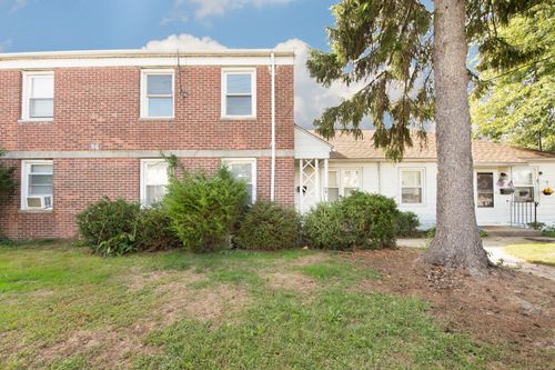 691 Canaan Rd, Stratford, CT, 06614-4558 | Card Image