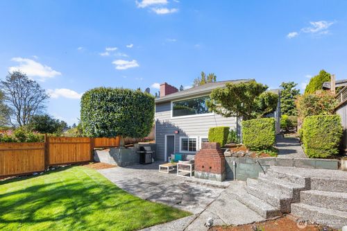 7508 30th Avenue Sw, Seattle, WA, 98126 | Card Image