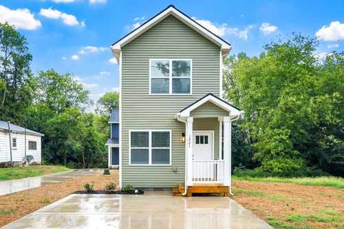 1221 Dodd St, Clarksville, TN, 37040-3524 | Card Image