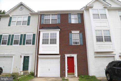 8461 Tackhouse Loop, GAINESVILLE, VA, 20155-2945 | Card Image