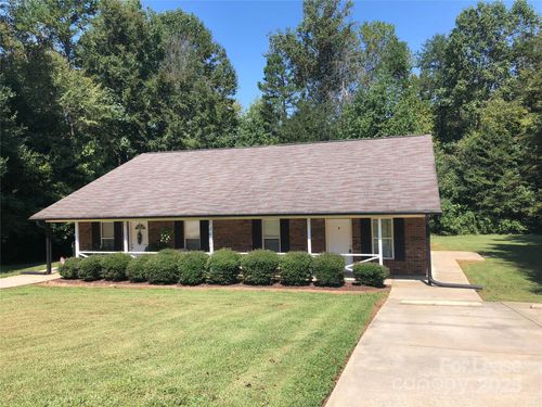 unit-b-2009 Grandhaven Dr, Mount Holly, NC, 28120-9585 | Card Image