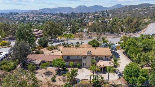 9895 El Capitan Real Rd, El Cajon, CA, 92021-2553 | Card Image