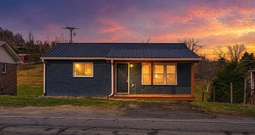 450 Adwolfe Rd, Marion, VA, 24354-6675 | Card Image