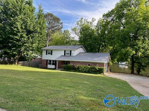 3405 Colonial Dr, Guntersville, AL, 35976-2603 | Card Image