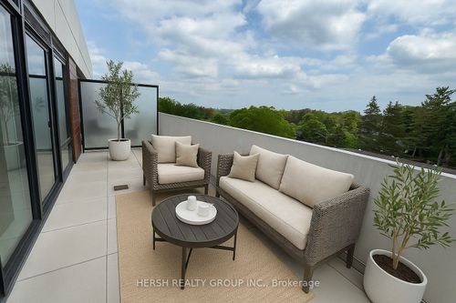 415-160 Kingsway Cres, Etobicoke, ON, M8X0B5 | Card Image