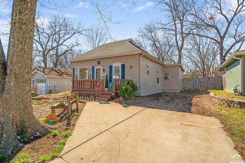 425 Indiana St, Lawrence, KS, 66044-1350 | Card Image