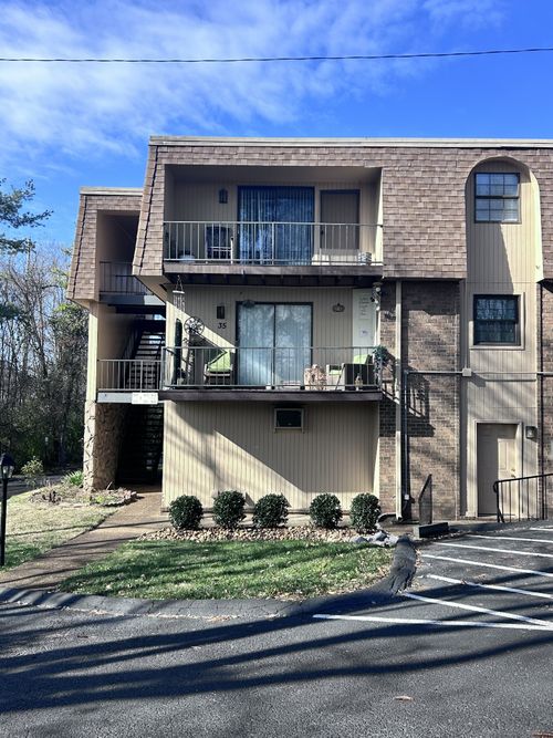 apt-i35-420 Walton Ln, Madison, TN, 37115-5398 | Card Image