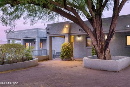 5036 N Calle Bosque, Tucson, AZ, 85718-6302 | Card Image