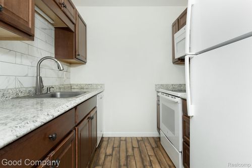 apt-106-525 Fairbrook St, Northville, MI, 48167-1348 | Card Image