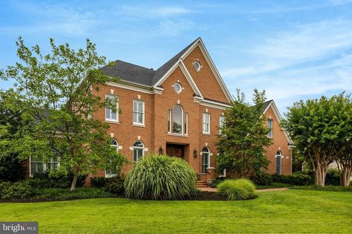 2006 Lord Fairfax Rd, Vienna, VA, 22182-3760 | Card Image