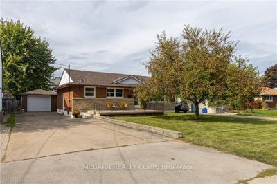 296 Pelham Rd, House other with 3 bedrooms, 2 bathrooms and 7 parking in Saint Catharines ON | Image 1